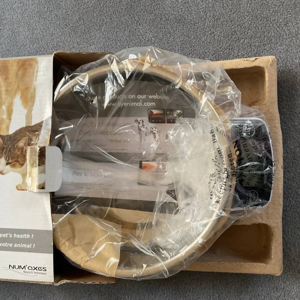 New in Box EYENIMAL Intelligent Pet Bowl White & Stainless Steel